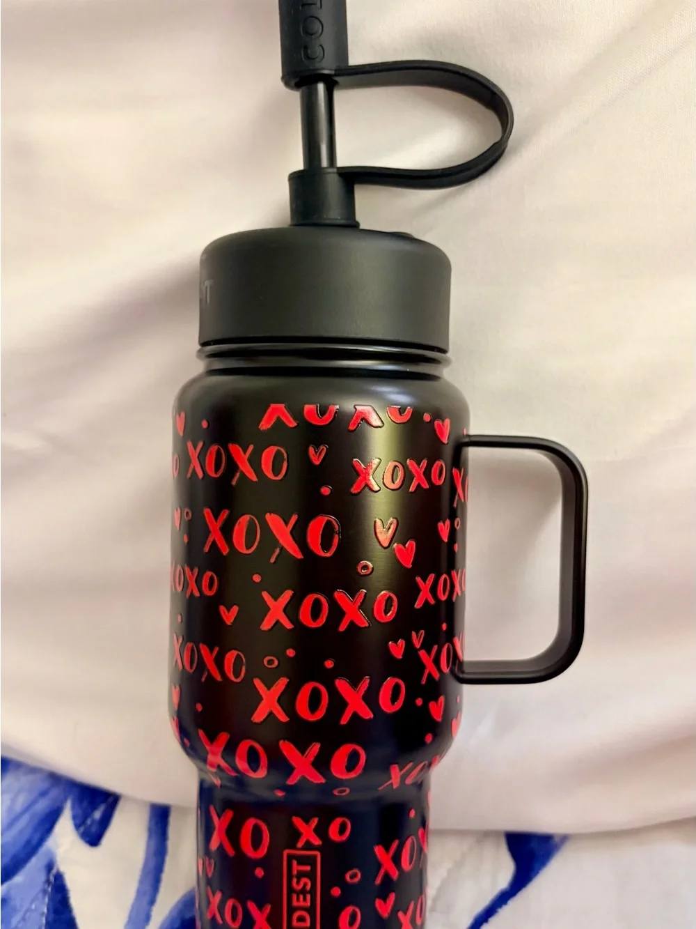 BNIB Coldest XOXO Tiny 6oz Limited Edition Insulated Water Bottle Glowie Hearts.